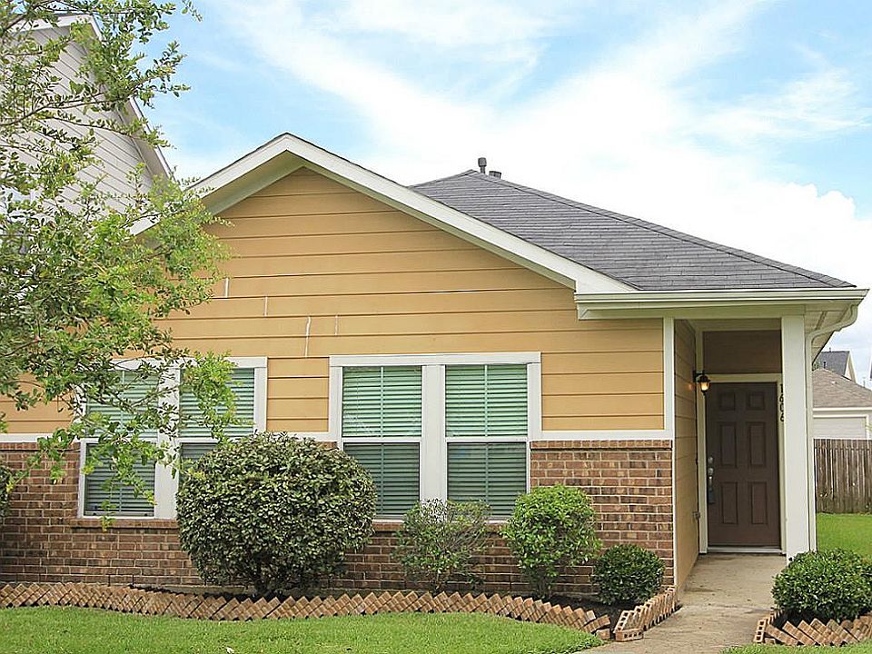 1st image of 1606 Claremont Garden Cir