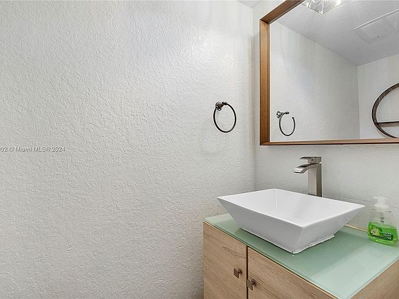 4th image of 3071 N Palm Aire Dr #3071