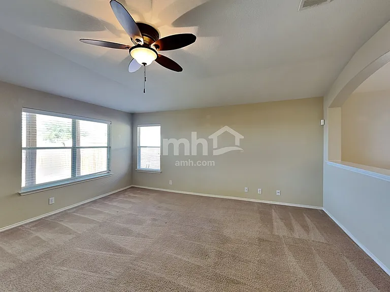 765 Tomah Dr — Photo 8