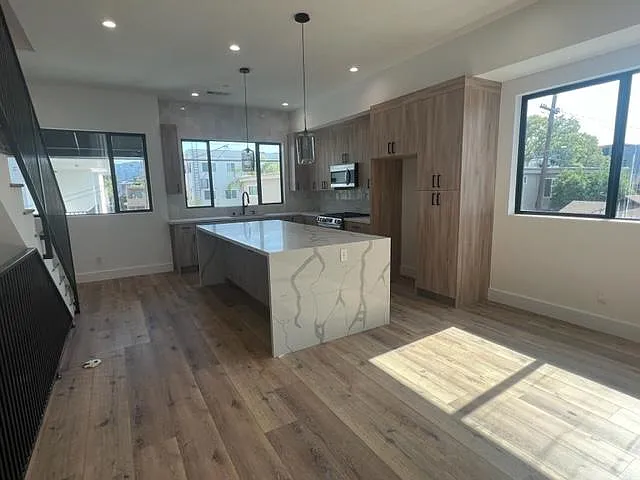 10812 Peach Grove St — Photo 13