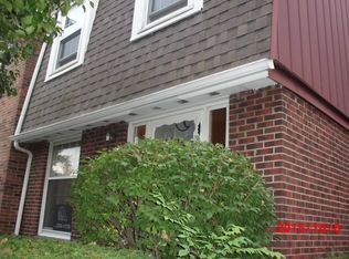 651 Simbury St, Columbus, OH 43228