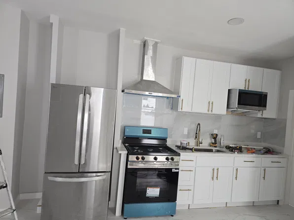 24 Tallman St #2SE, New Bedford, MA 02746