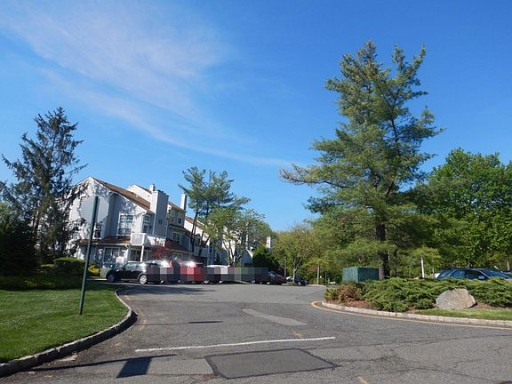 5th image of 38 Gentry Dr #19