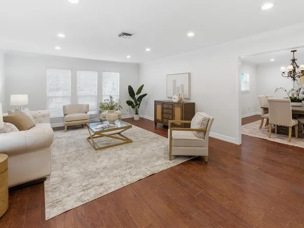 211 Faust Ln, Houston, TX 77024
