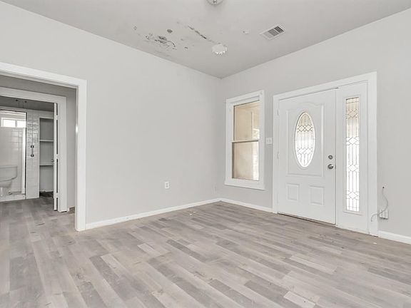 5th image of 2315 Deutser St #1