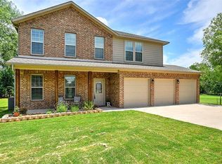 130 High Country Rd, Sherman, TX 75092