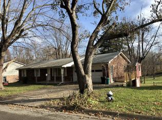 595 Gates Rd, Elizabethtown, KY 42701