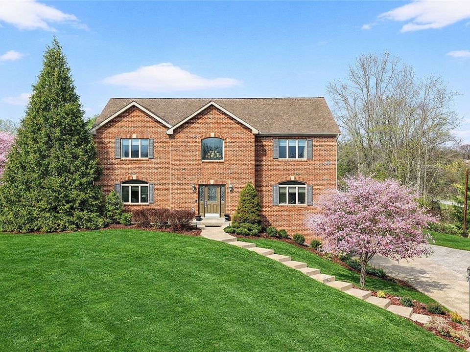 1st image of 113 Blackmore Dr