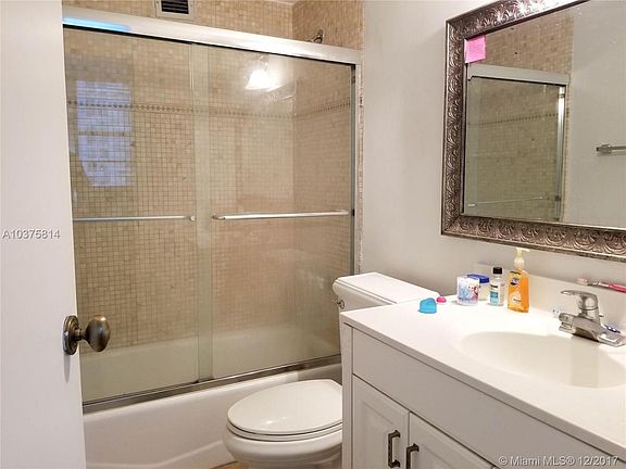 3rd image of 999 Brickell Bay Dr APT 2010