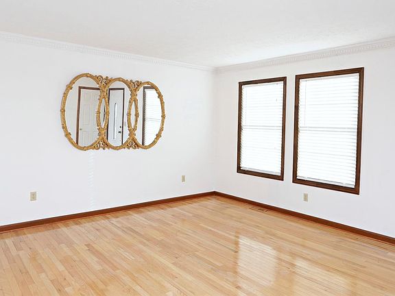 2nd image of 108 Mockingbird Hill Dr