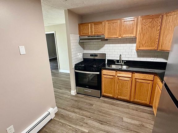 2nd image of 10 Henry Ter APT 13
