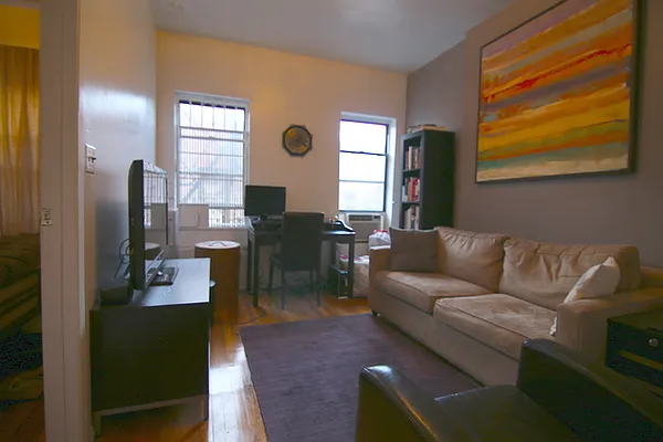 Rented by Compass | media 18