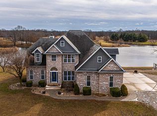 9142 Prospect Rd, Mount Olive, IL 62069