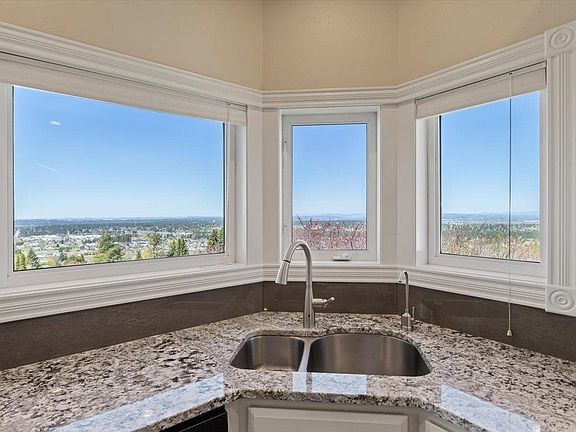 5th image of 5106 E Glennaire Dr