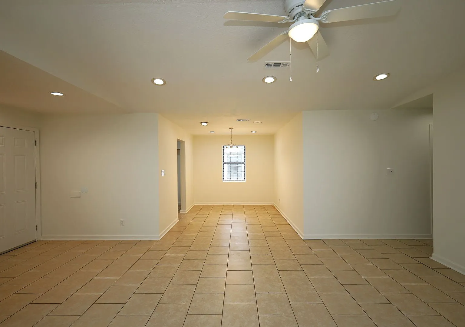 2816 Kirkwood Circle (HVP) — Photo 3