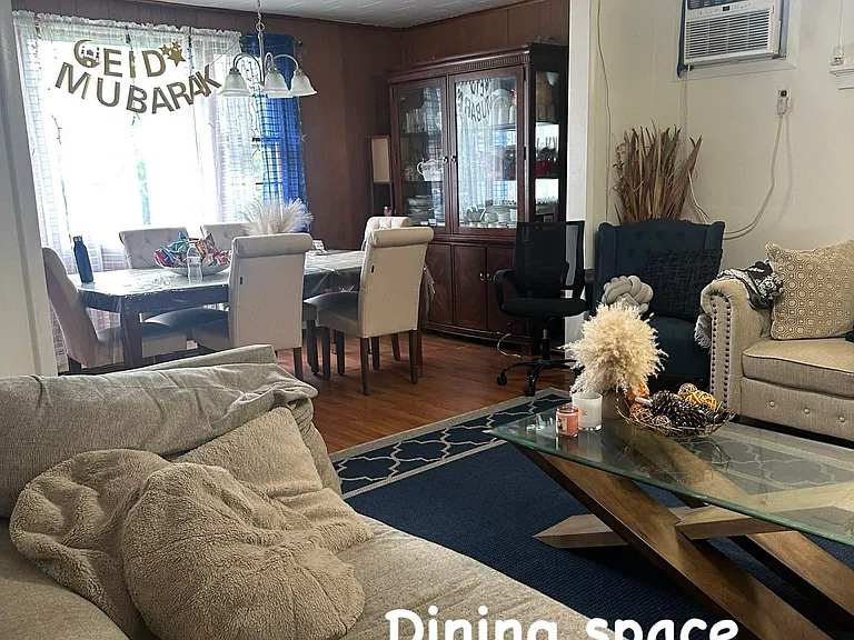 105-107 Richmond Ave #1 — Photo 2