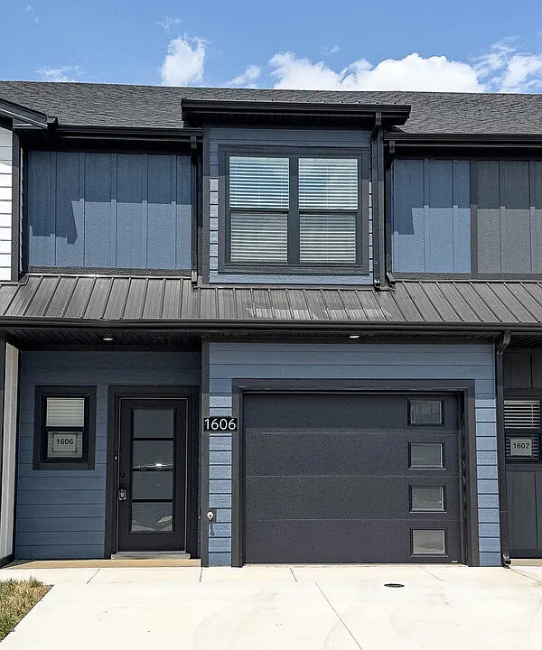 1606 Jonathan Wade Cir