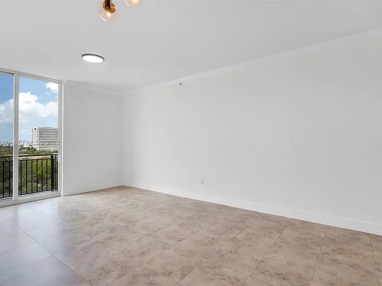 520 SE 5th Ave #1707 — Photo 11