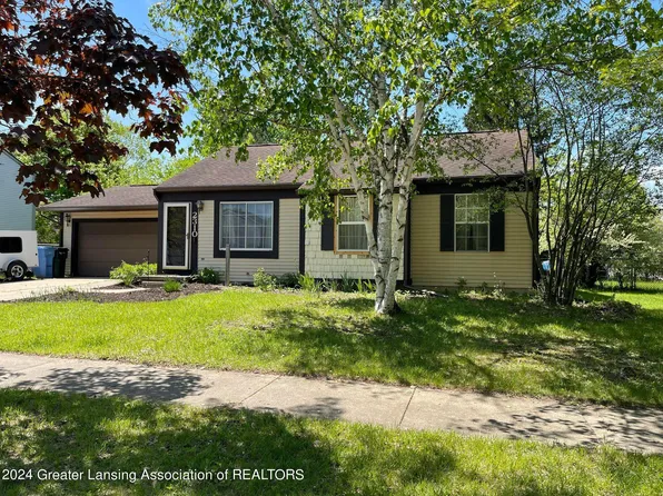 2310 Artisan Dr, Lansing, MI 48910