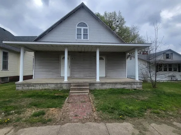 325 S Elm St, Centralia, IL 62801