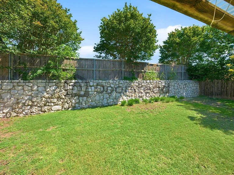 4909 Mountain Ridge Ln — Photo 32