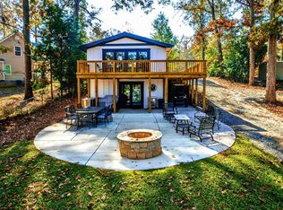 233 Lakeshore Dr, Eatonton, GA