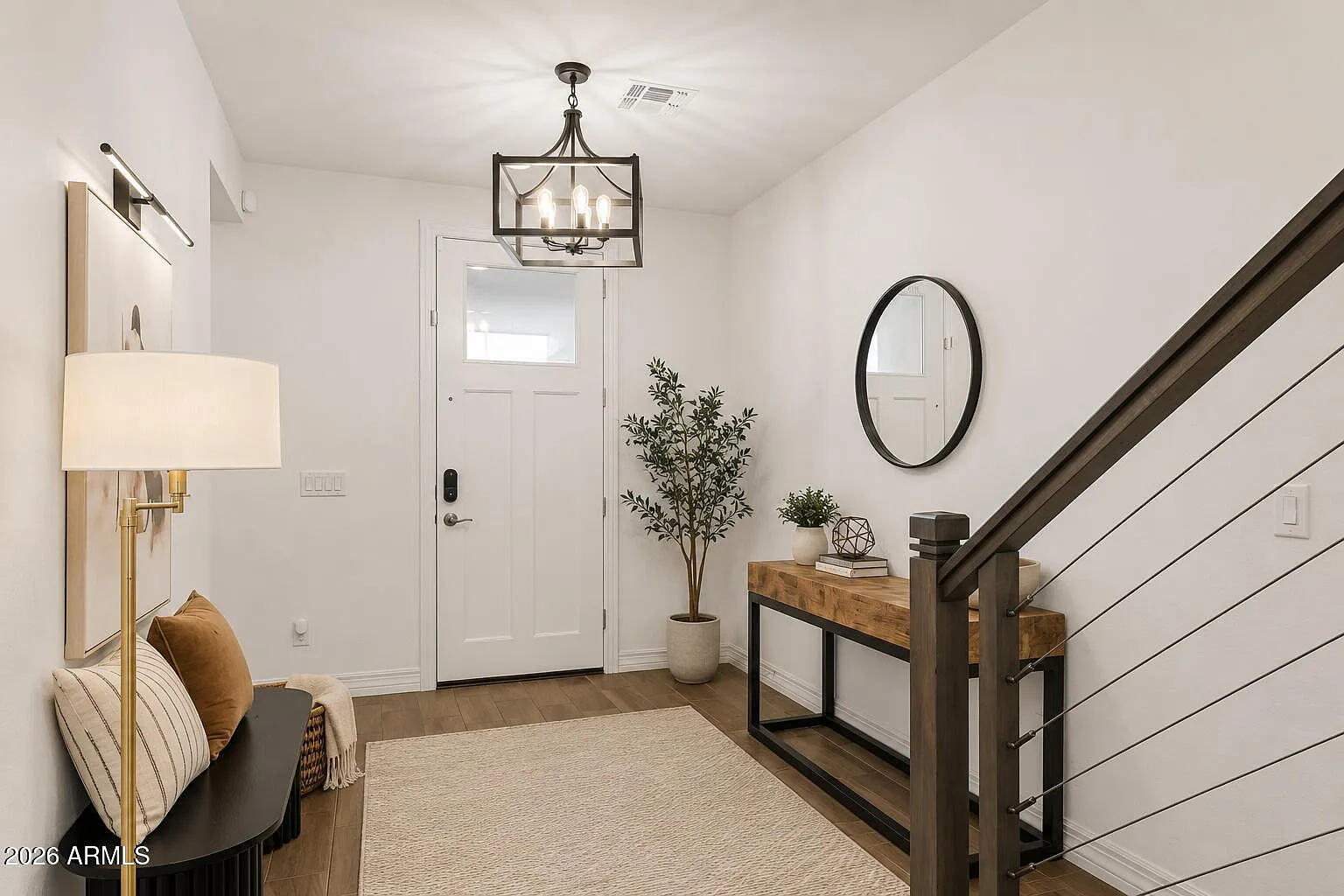 5 bed, 3.5 bath, 2721 sqft, $4,000 — Photo 2