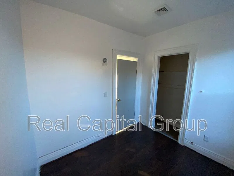 1 bed, 1.0 bath, $1,195 — Photo 4