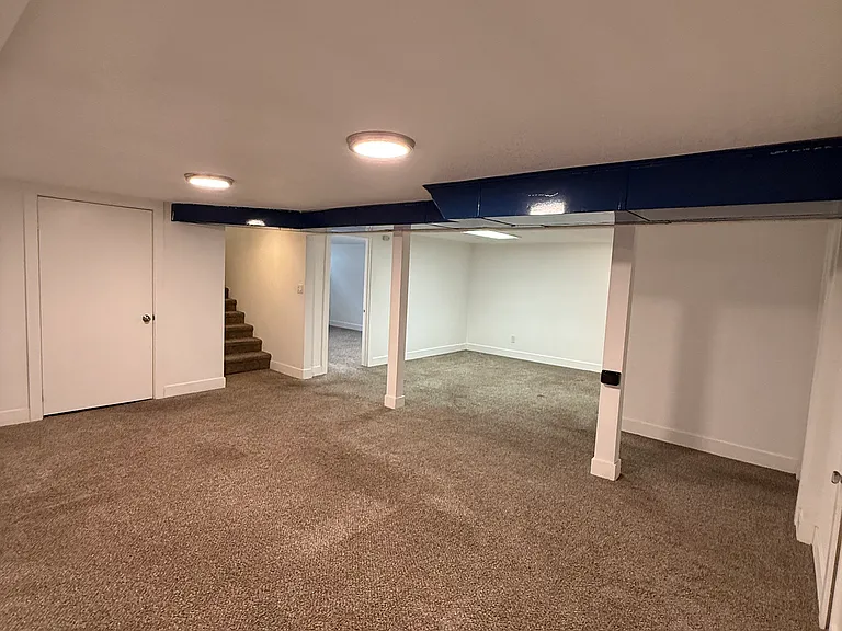 440 Dover St — Photo 26