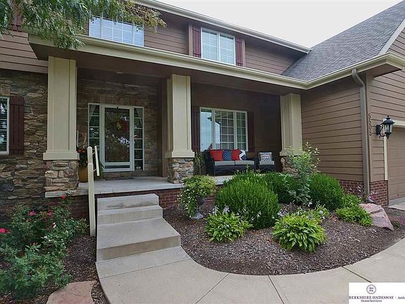 2nd image of 5505 N 164th St