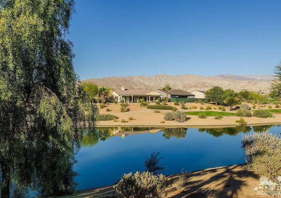 2nd image of 81148 Avenida Colonias