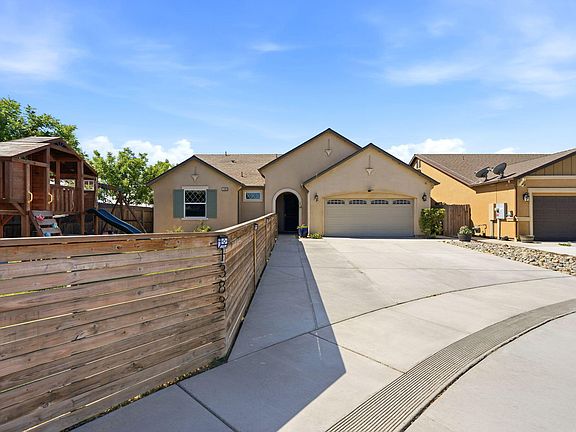 3rd image of 1383 E Donnybrook Place