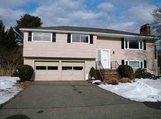 26 Lee Rd, Needham, MA 02494