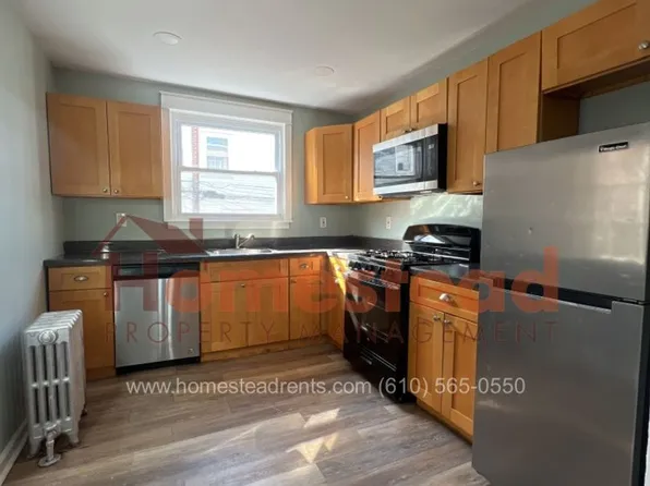 430 Glendale Rd, Upper Darby, PA 19082