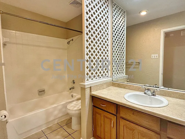 205 Glenwood Dr — Photo 16