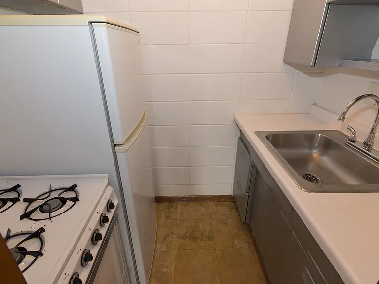 Blaisdell Avenue Apartments — Photo 12