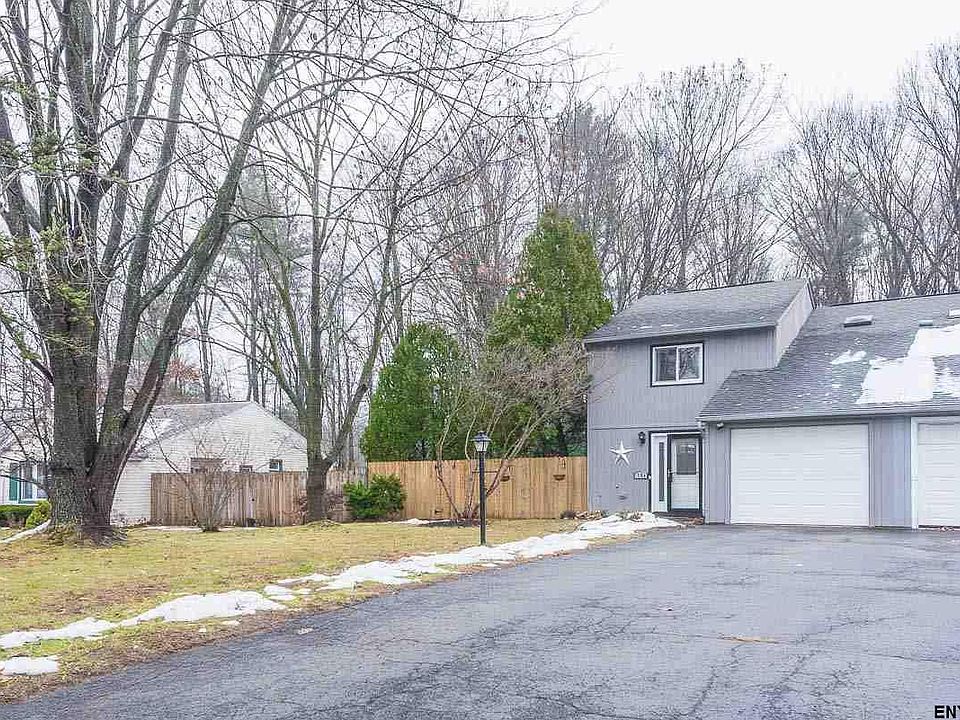 1st image of 19B Woodcliffe Dr