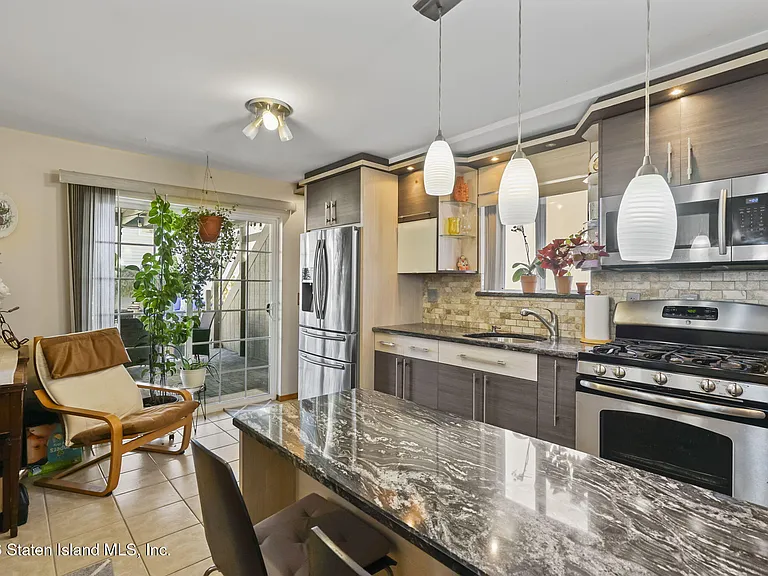 40 Devens St #1&2 — Photo 28