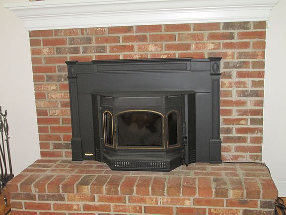 4th image of 172 Far Mill St