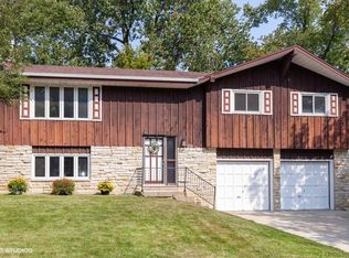 304 Lakeview Rd, South Milwaukee, WI 53172