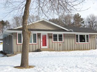 300 Quigley St, Edgerton, WI 53534