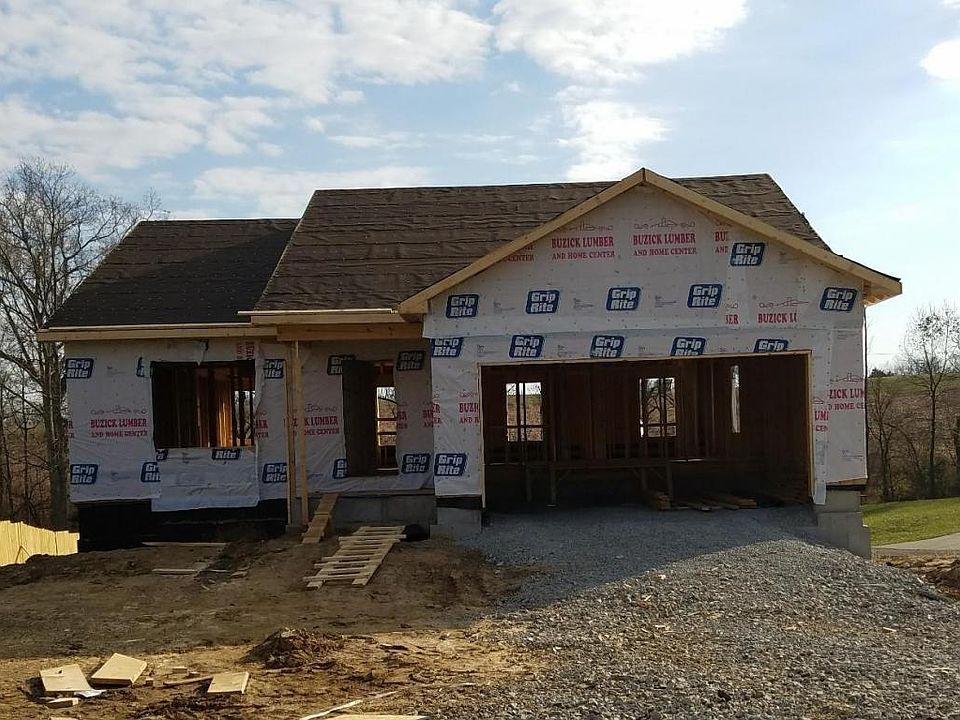 1st image of 32 Sycamore Dr