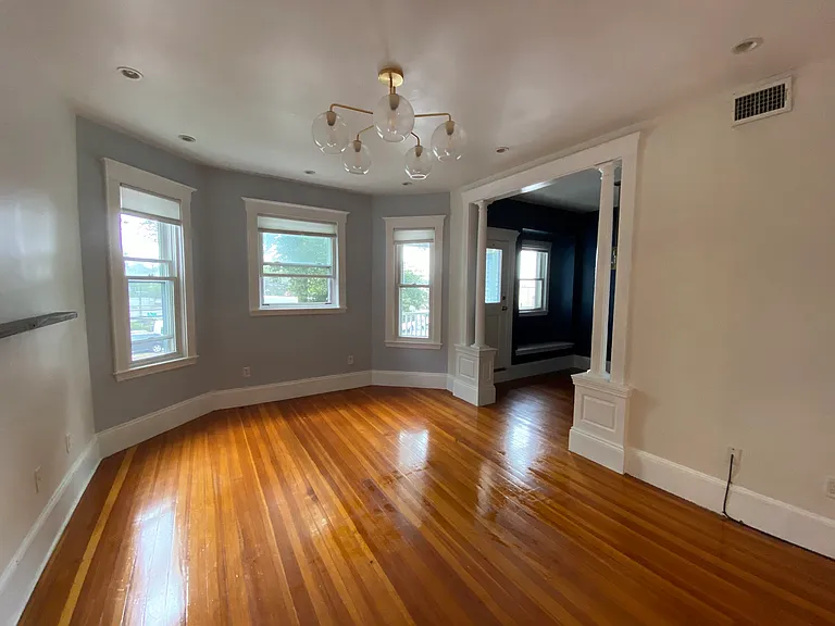 1098 Bennington St #2 — Photo 4