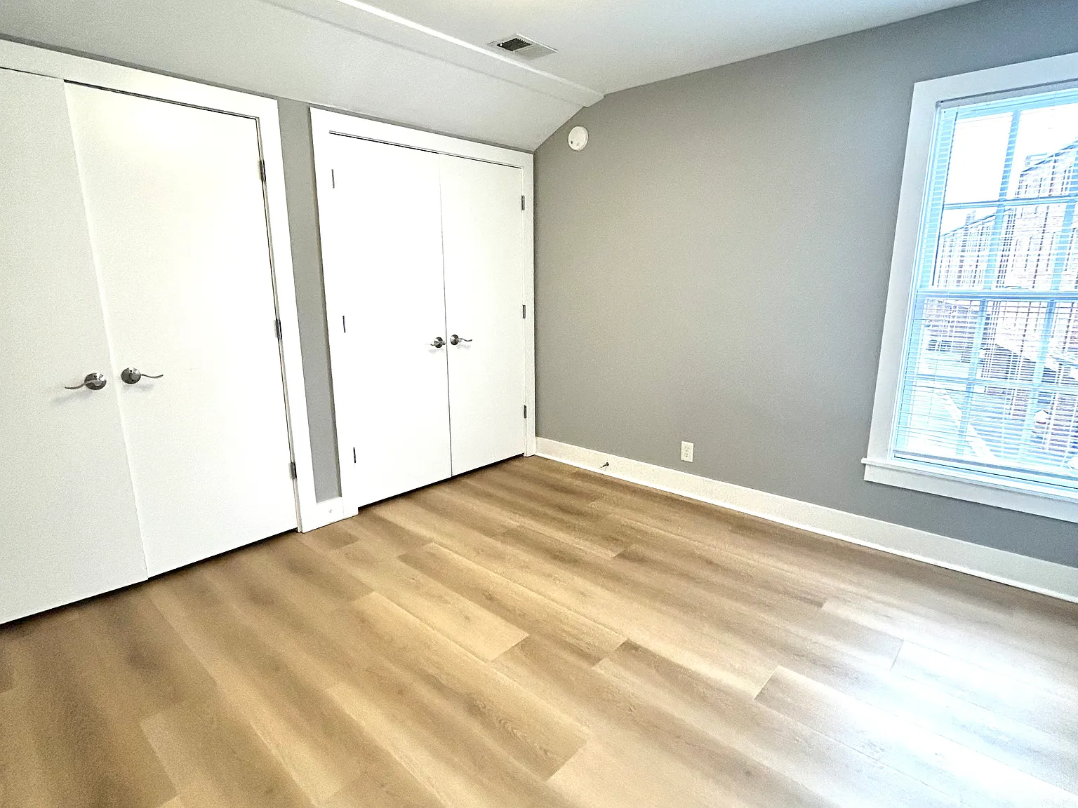 2 bed, 1.5 bath, 1000 sqft, $1,850 — Photo 4