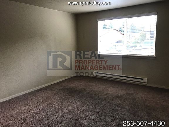 3rd image of 2064 E 56th St APT B1
