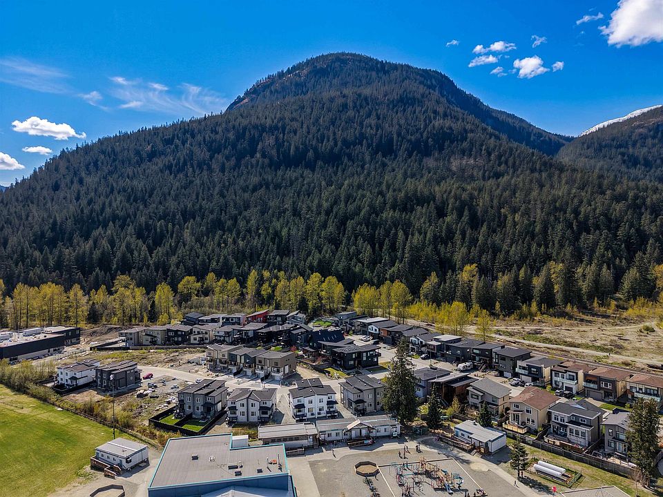 1st image of 1005 Phare Cres