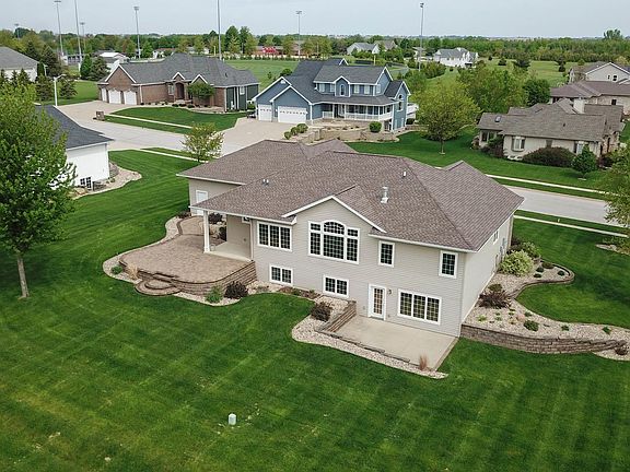 4th image of 1310 Circle Dr