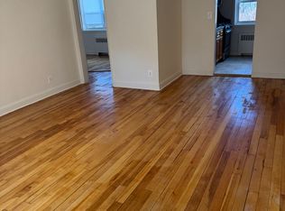 111 Arlo Rd #1C, Staten Island, NY 10301