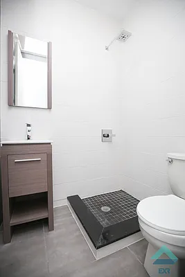 Rented by EXR | media 25