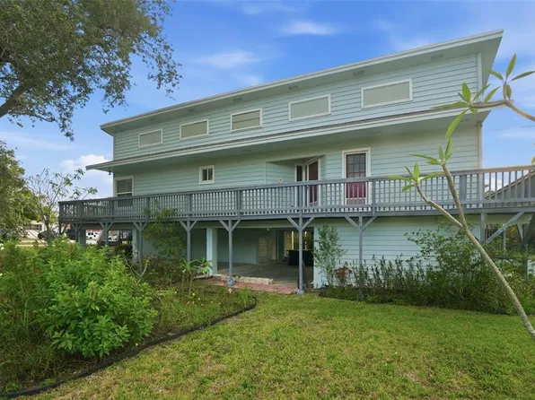110 Georgia Ave, Crystal Beach, FL 34681